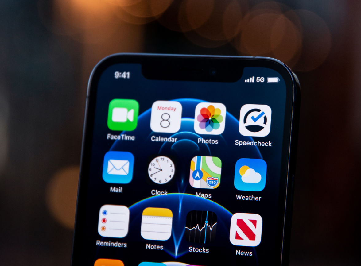 南召苹果手机维修分享为什么 iPhone 12 在冬季会自动关机 