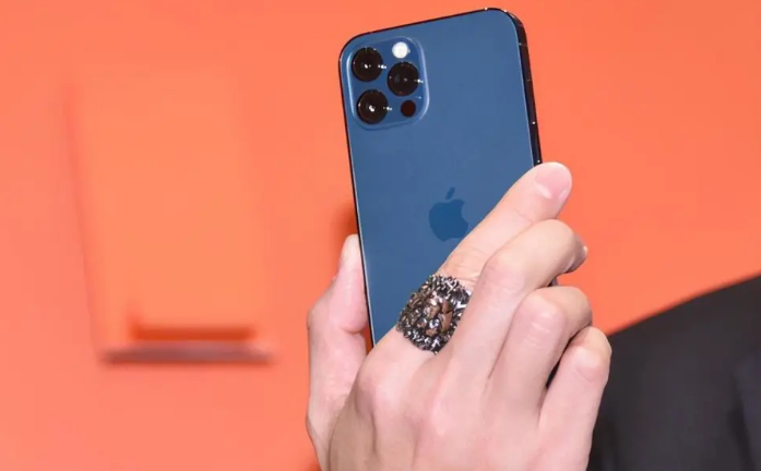南召苹果手机维修分享iPhone12系列重启方法教程 